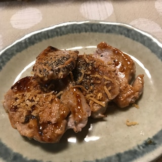 豚ひれ肉の甘辛炒めフライドオニオンがけ